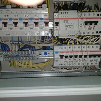 распределительный щит для электропроводки, электрощит для частного дома, автомат в щитке, электрощит, электрический щит