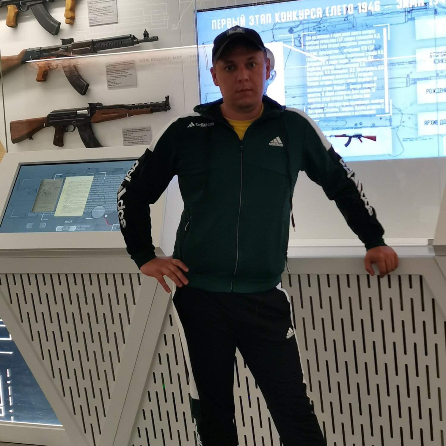 Андрей Захаров