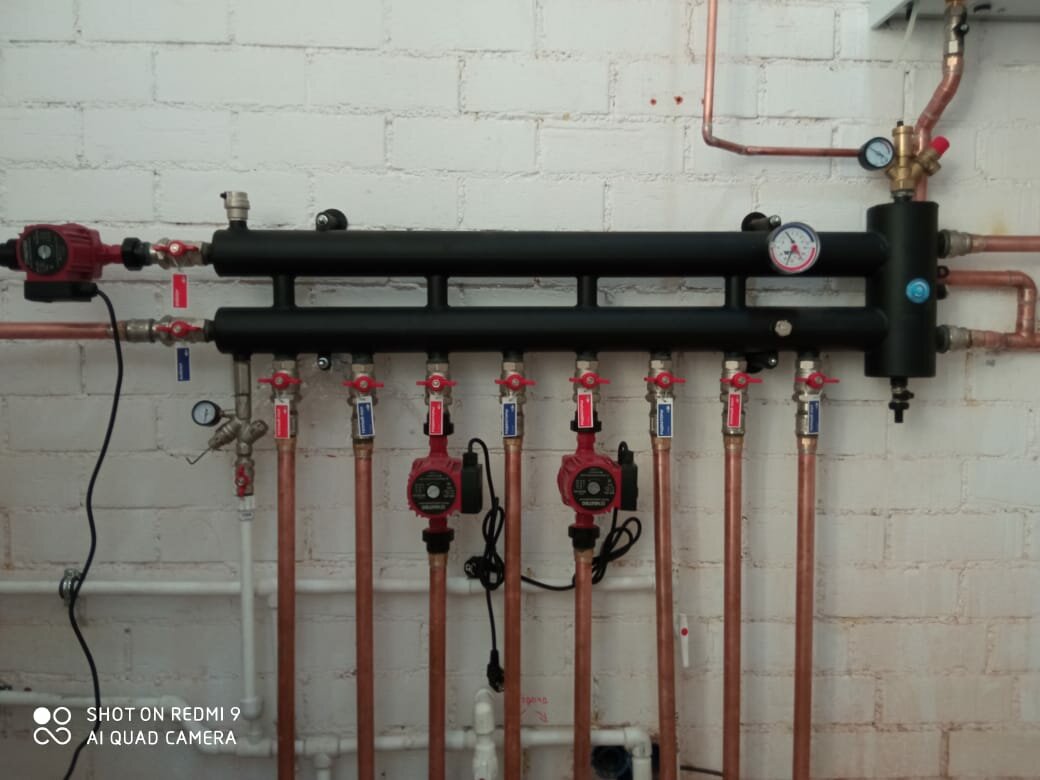 гидрострелка и гребенка для отопления, коллектор для отопительного котла, обвязка гидрострелки север м2+1, коллектор отопления своими руками в частном доме, балансировочный коллектор gidruss bm-60-3du