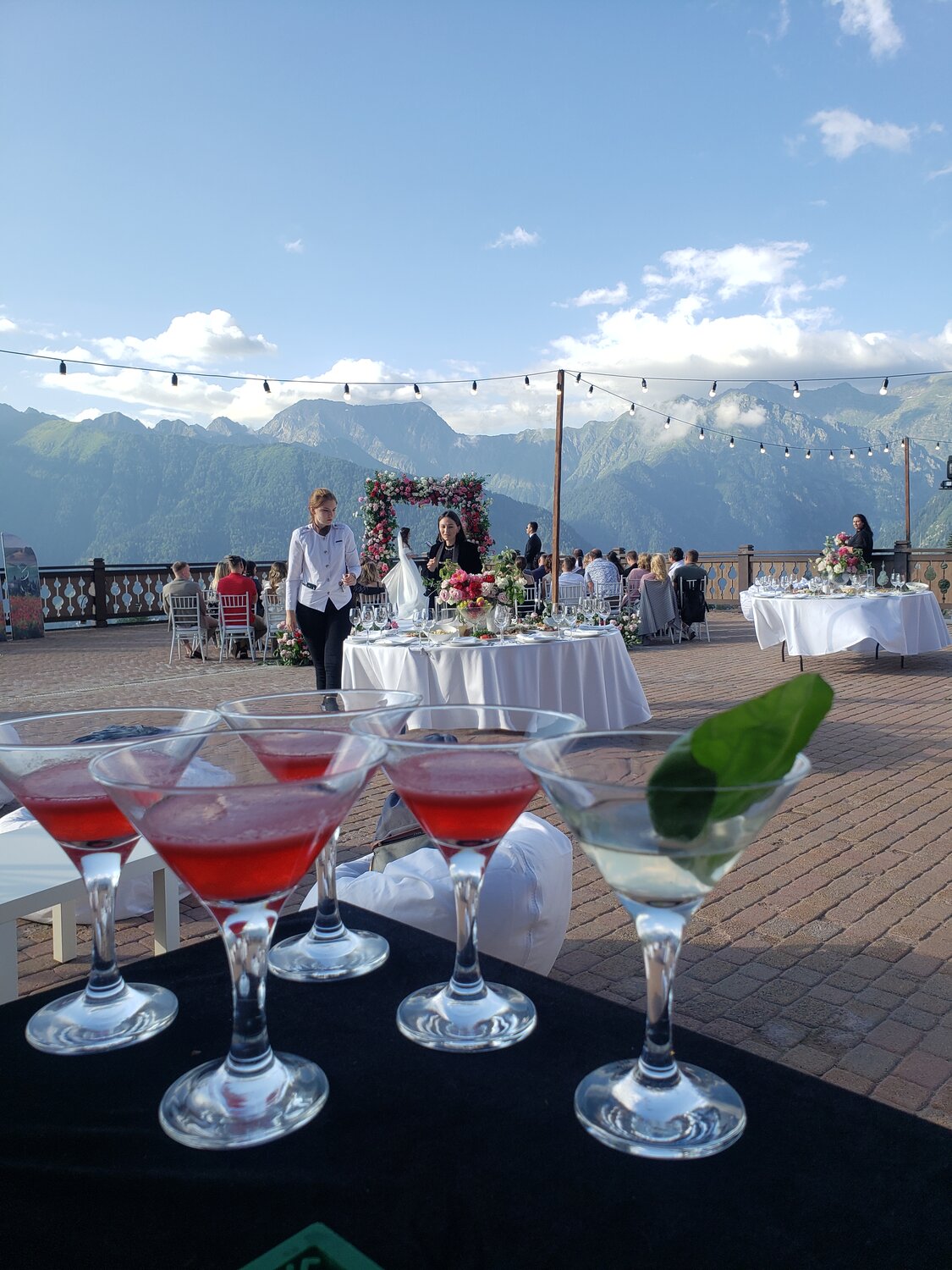 cocktail, болы с шампанским а астории, мест, роза хутор пик 2320, бокал