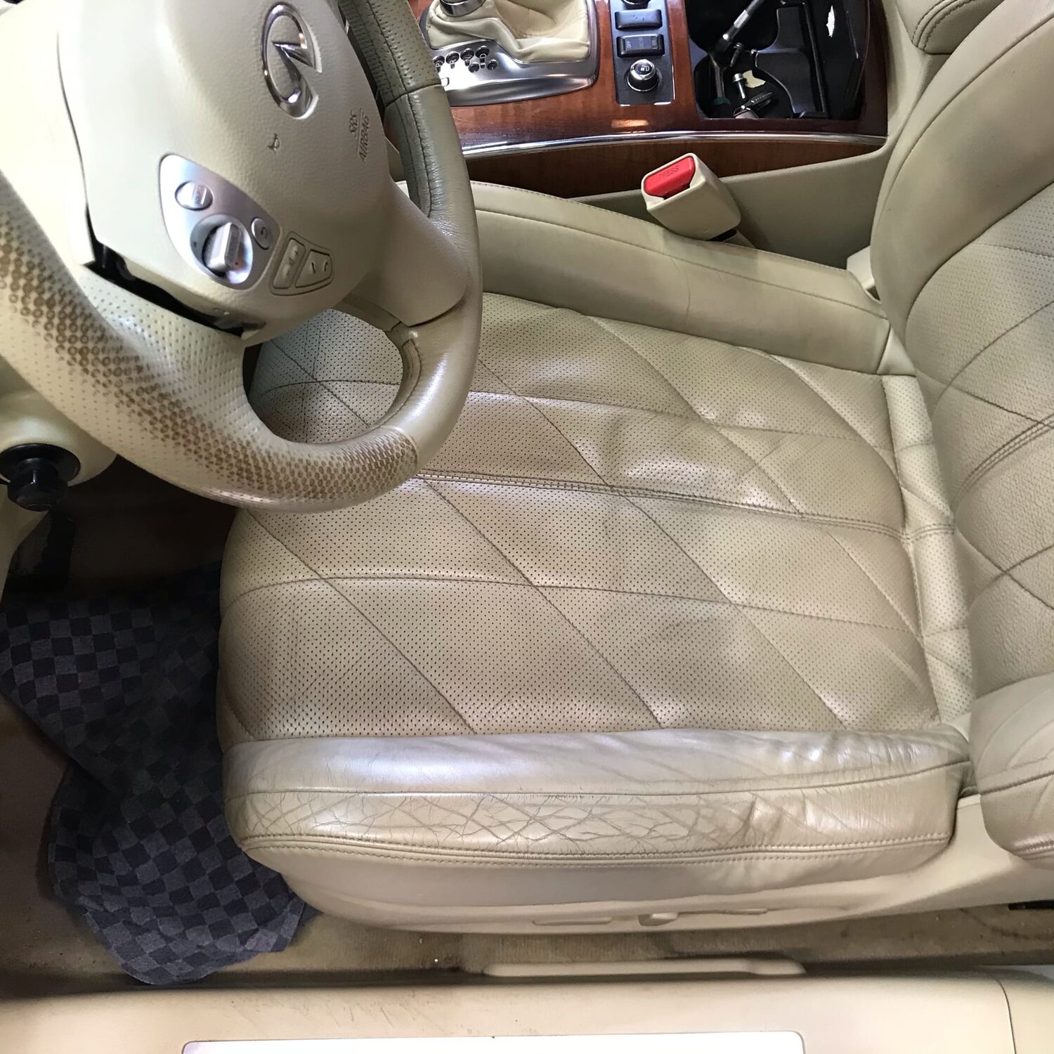 автомобиль, бежевая кожа салон авто, авто, покраска кожи салона автомобиля, передние сиденья лексус lx470