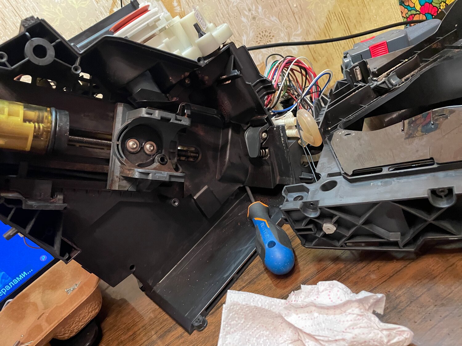 кофемашины bosch ctes25a, редуктор кофемашины bosch, кофемашина bosch, кофемашина jura заварочный в разборе, кофемашина melitta caffeo solo дренажный клапан