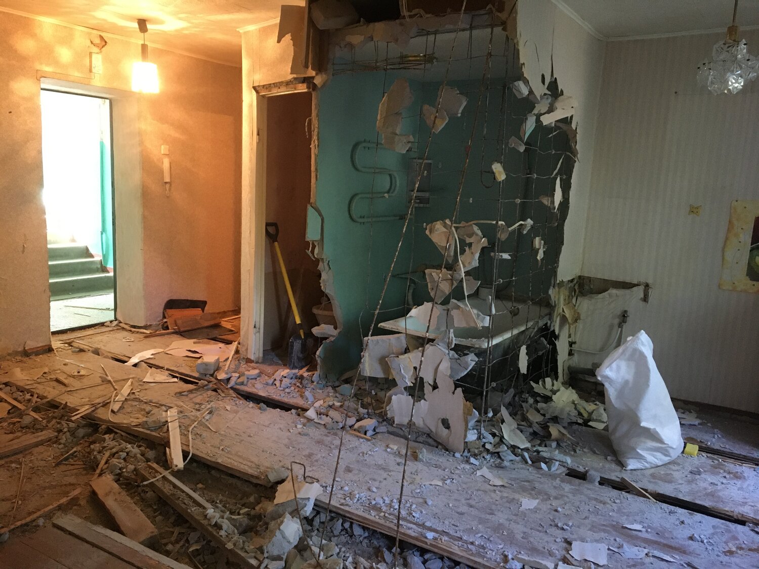 заброшенные здания в черногорске, заброшенные здания в кемерово, здание, чернобыль заброшенная школа, квартира