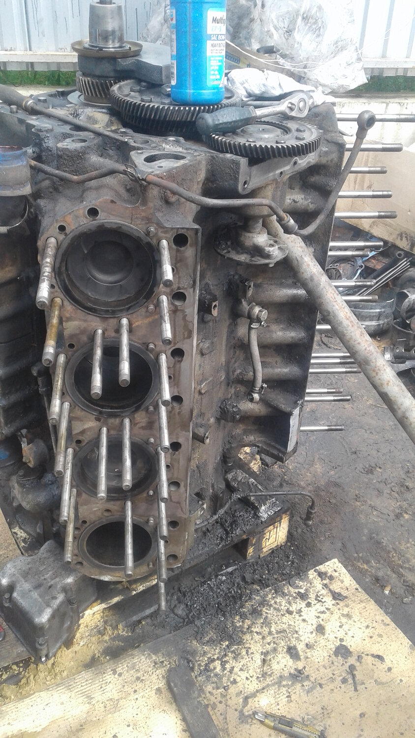 блок цилиндров, блок цилиндров зил 130, блок цилиндров газ 53, б.у. блок цилиндров исузу 4ее1т, двигатель в сборе