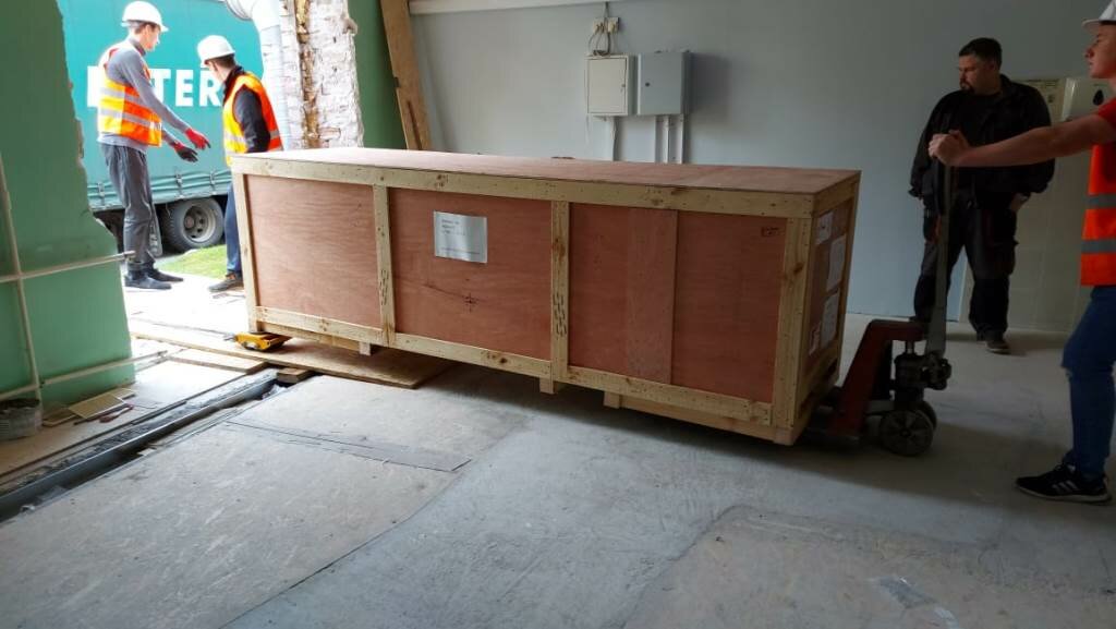 упаковка, контейнер, загрузка фанеры в контейнер, ящик, container