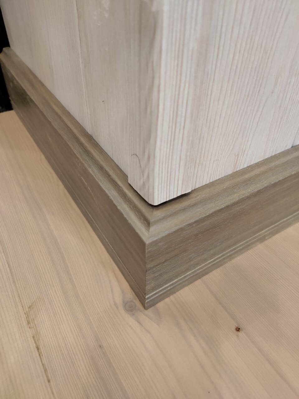 плинтус, плинтус напольный, деревянный плинтус, плинтус quick-step livyn 48 мм qsvskra, плинтус мдф в интерьере