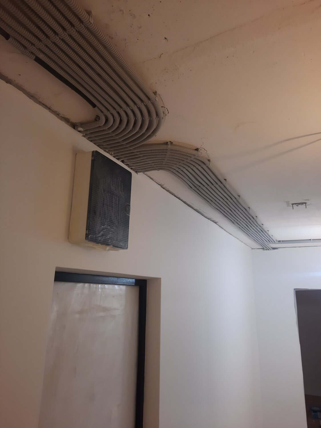 Электромонтажные работы в Москве: 120 электромонтажников со средним ...