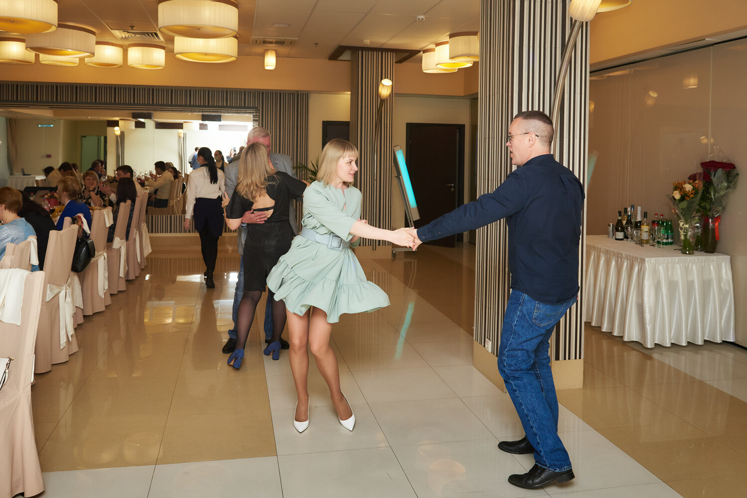 ведущий на свадьбу, тамада на свадьбу, свадьба, свадебный ведущий, свадьба в стиле