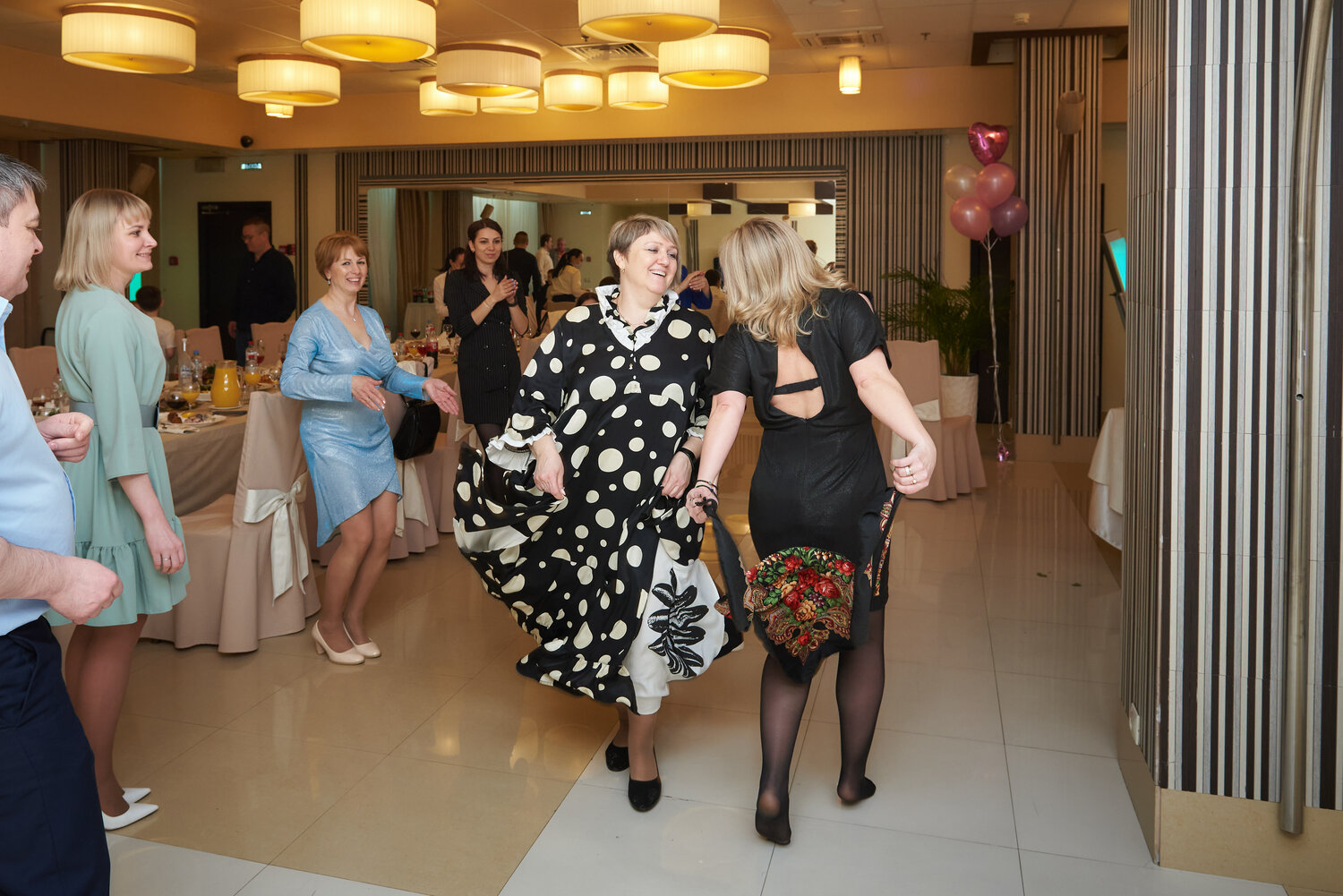 тамада на свадьбу, корпоратив в ресторане, свадебный ведущий, тамада, на свадьбе