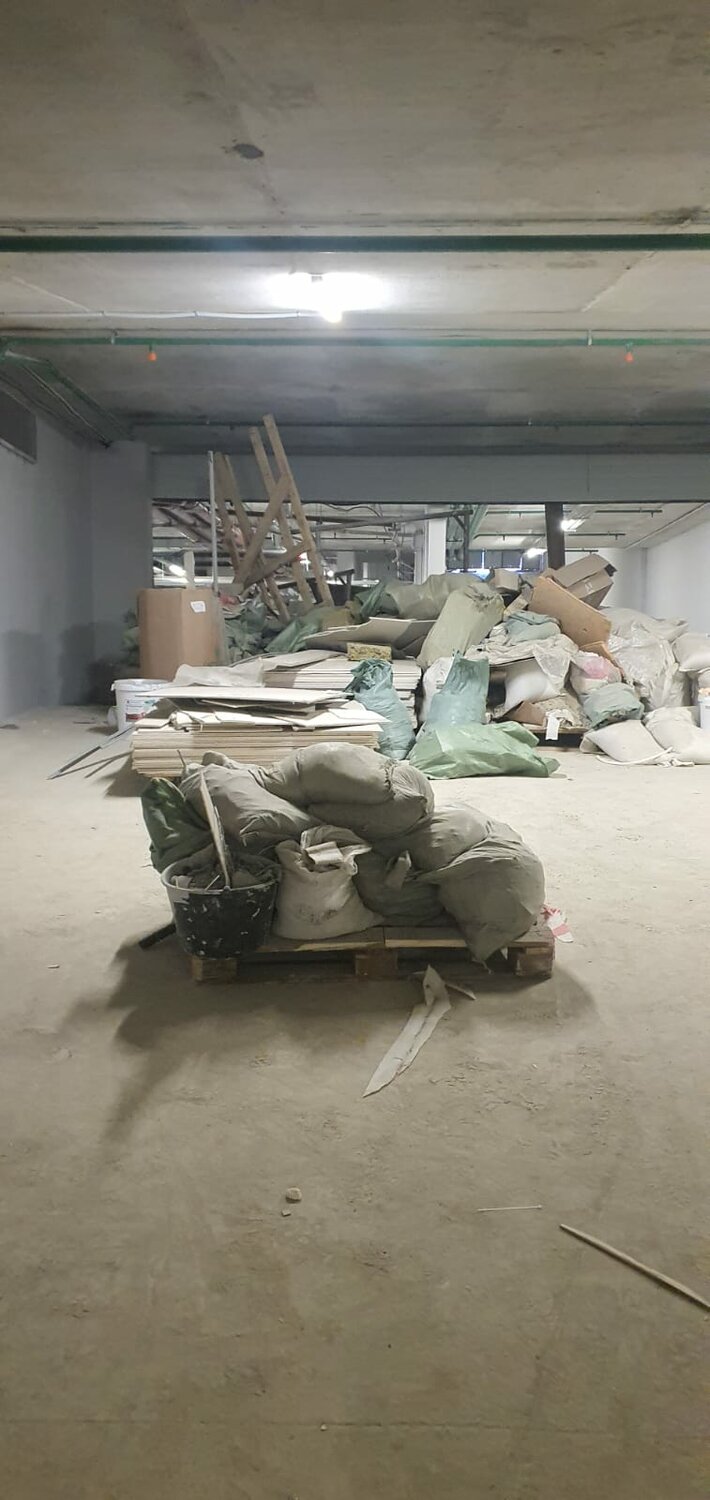 демонтаж помещений, помещение, строительный мусор, производственное помещение, строительный мусор в мешках