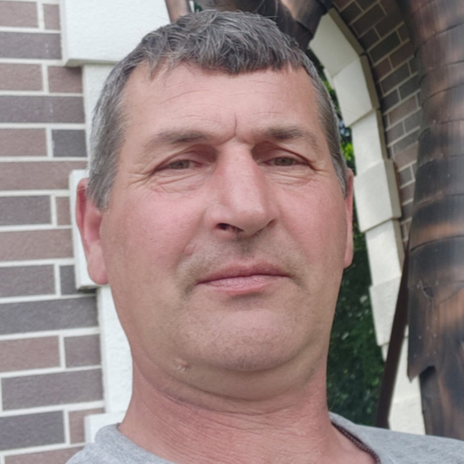 Евгений Валентинович Тихов