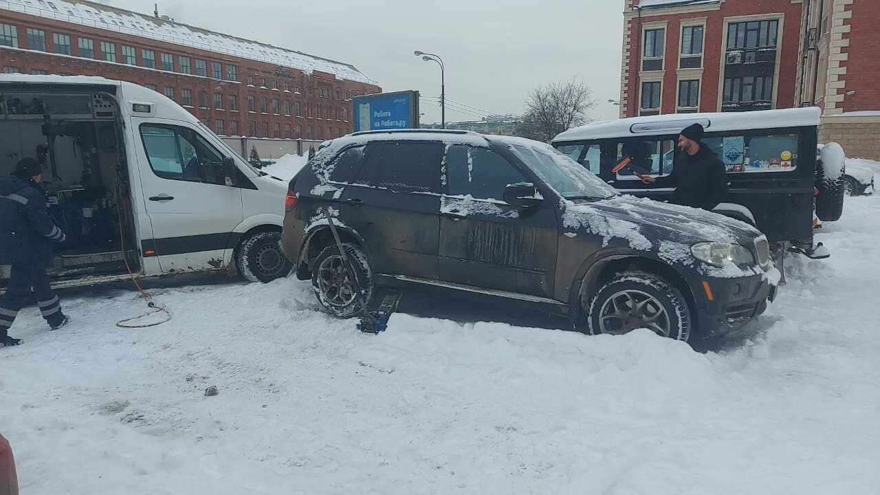 Выездной шиномонтаж в Москве - Выездной шиномонтаж - Ремонт авто: 120 ...