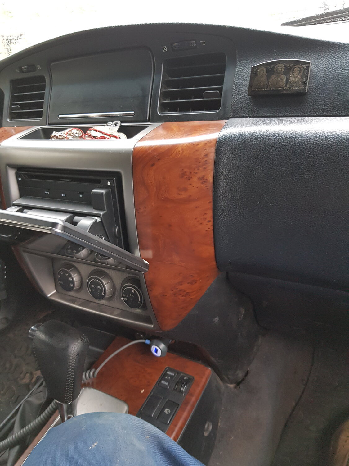 aux магнитола dodge, магнитола, бмв е39 борода с магнитолам, консоль приора аквапринт, автомобиль