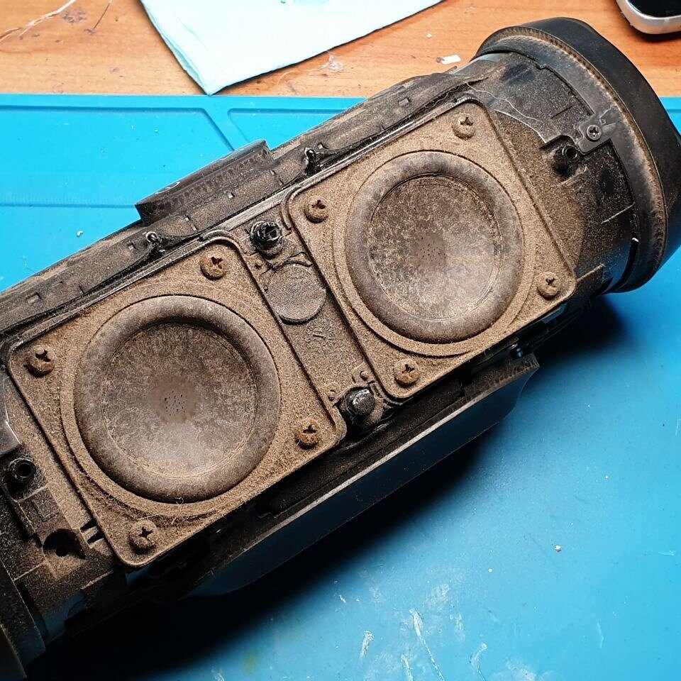 колонка, портативная колонка, динамик колонка, блютуз колонка, динамик jbl charge 4 внутри