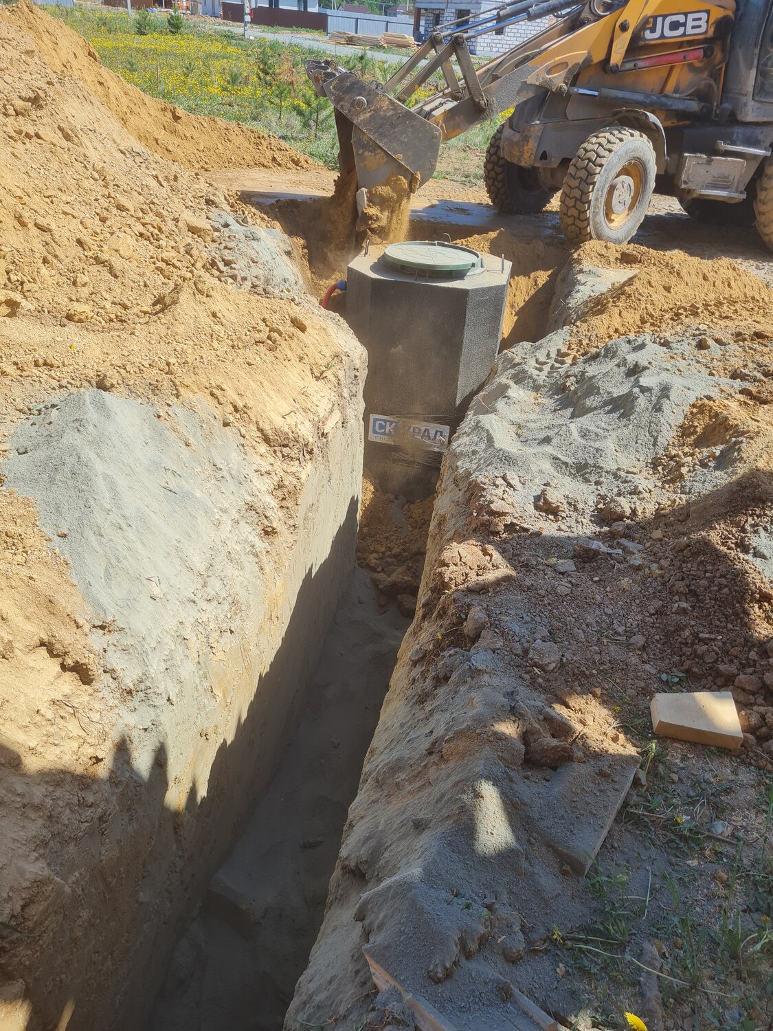 копка котлована, земляные работы, обвал траншеи, копка котлована под септик, услуги экскаватора по прокладке водопровода