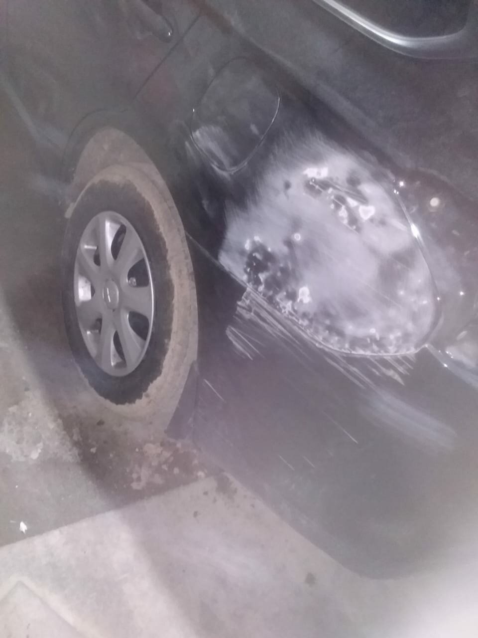 автомобиль, авто, спущенное колесо киа рио, машин, колес