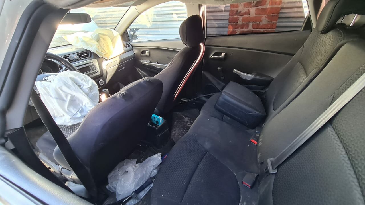 авто, автомобиль, лексусis250 салон алькантара, ниссан сентра b17 кожаный салон, фольксваген бора 2000 салон сзади
