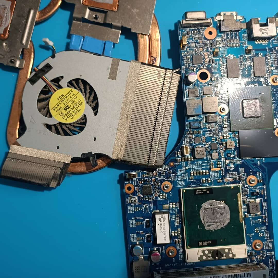 samsung r60 plus материнская плата, packard bell tx83 материнская плата, acer aspire 5560g видеокарта, материнская плата, процессор для ноутбука