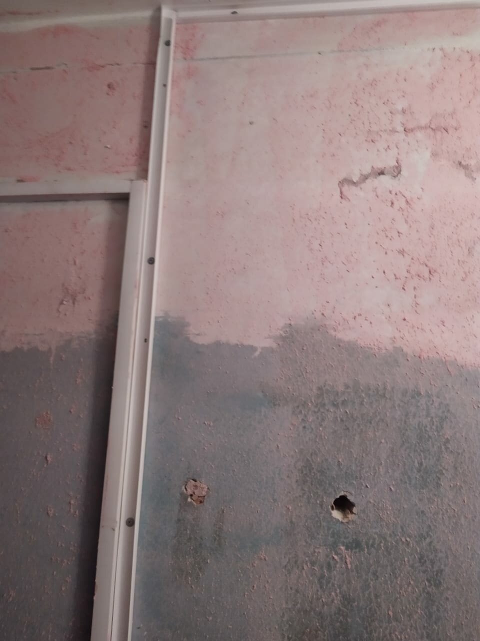 заштукатуренных бороздах стен, стен, штукатурка, розетки в панельном доме, гвлв 12.5 стыки швы