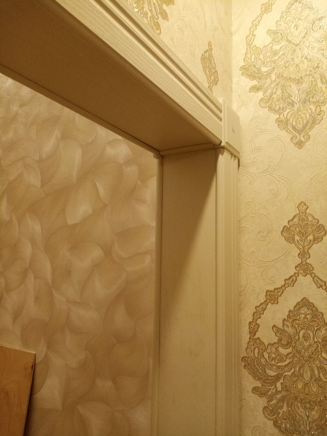 декоративная штукатурка для внутренней отделки, декоративная желтая штукатурка в ванную, трафареты для декоративной штукатурки, мокрый шелк декоративная штукатурка на потолке, декоративная отделка