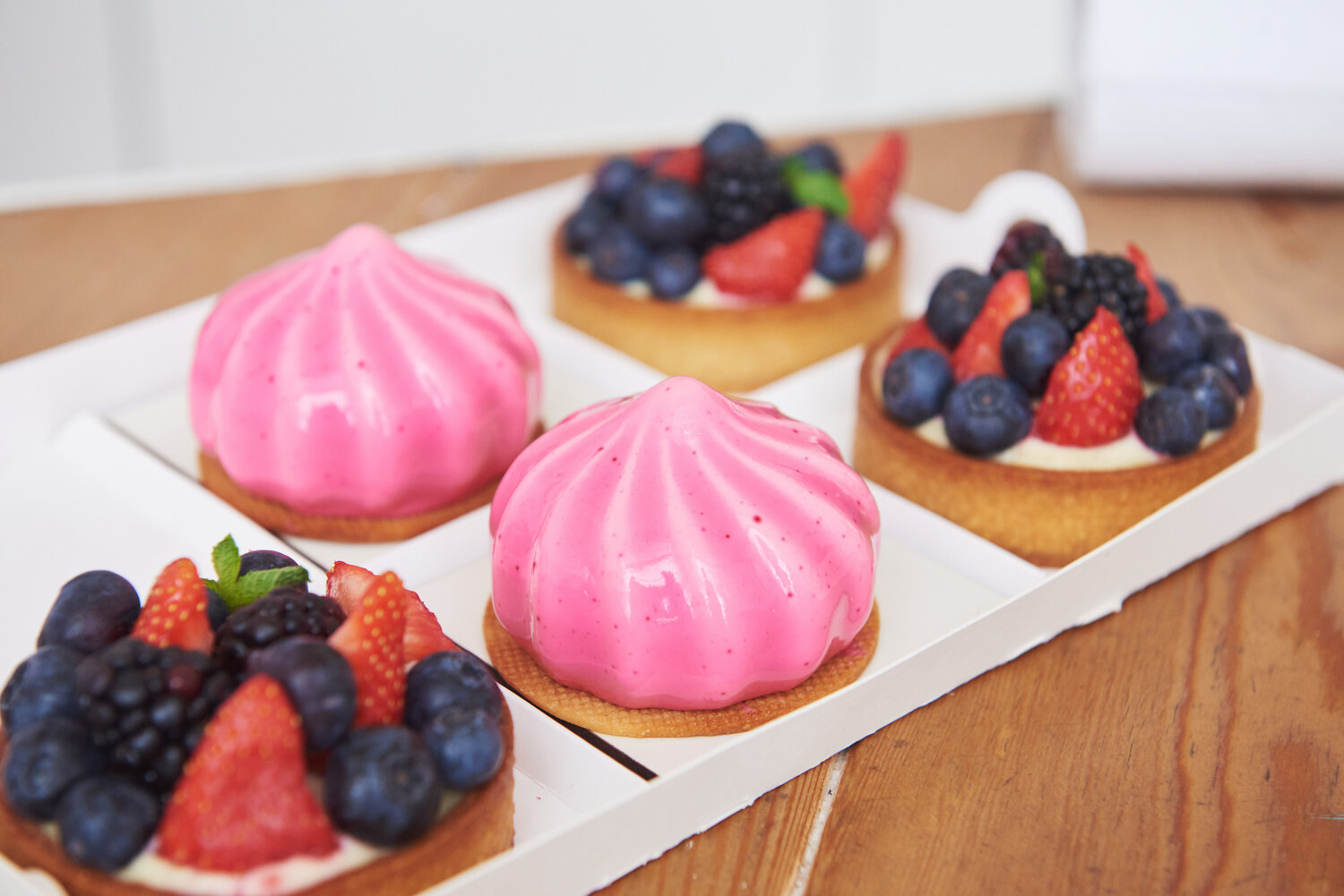 красивые пирожные, пироженки, пирожное, капкейк, мини пирожные