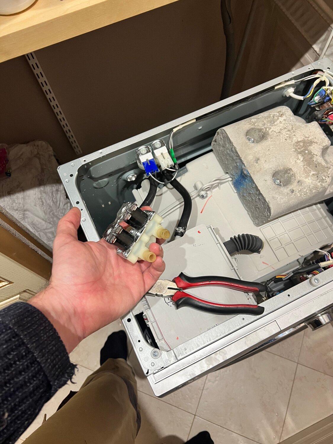 ремонт посудомоечных машин, electrolux посудомоечная машина блок управления штекера, посудомоечная машина бош, насос в стиральной машине, посудомоечная машина electrolux