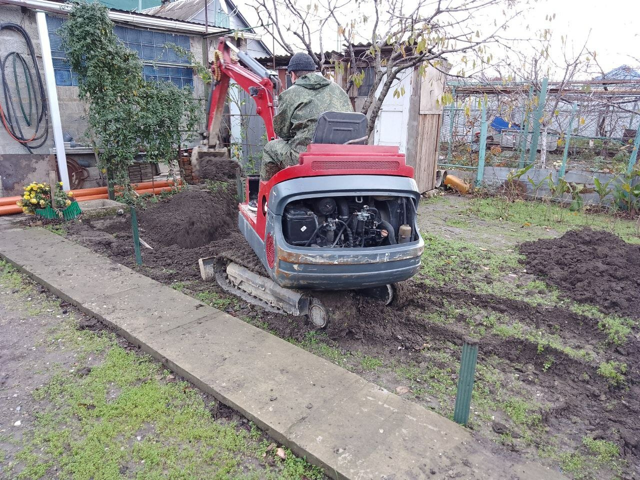 мини экскаватор takeuchi tb125, гусеничный мини-экскаватор takeuchi tb145, мини экскаватор, маленький экскаватор, услуги мини экскаватора