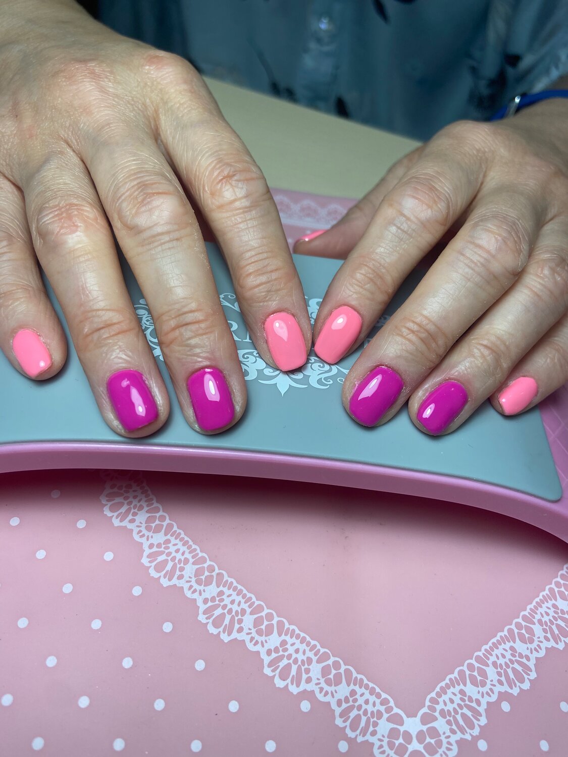 маникюр с покрытием гель лаком, покрытие гель лаком, маникюр, покрытие ногтей гель лаком, маникюр покрытие