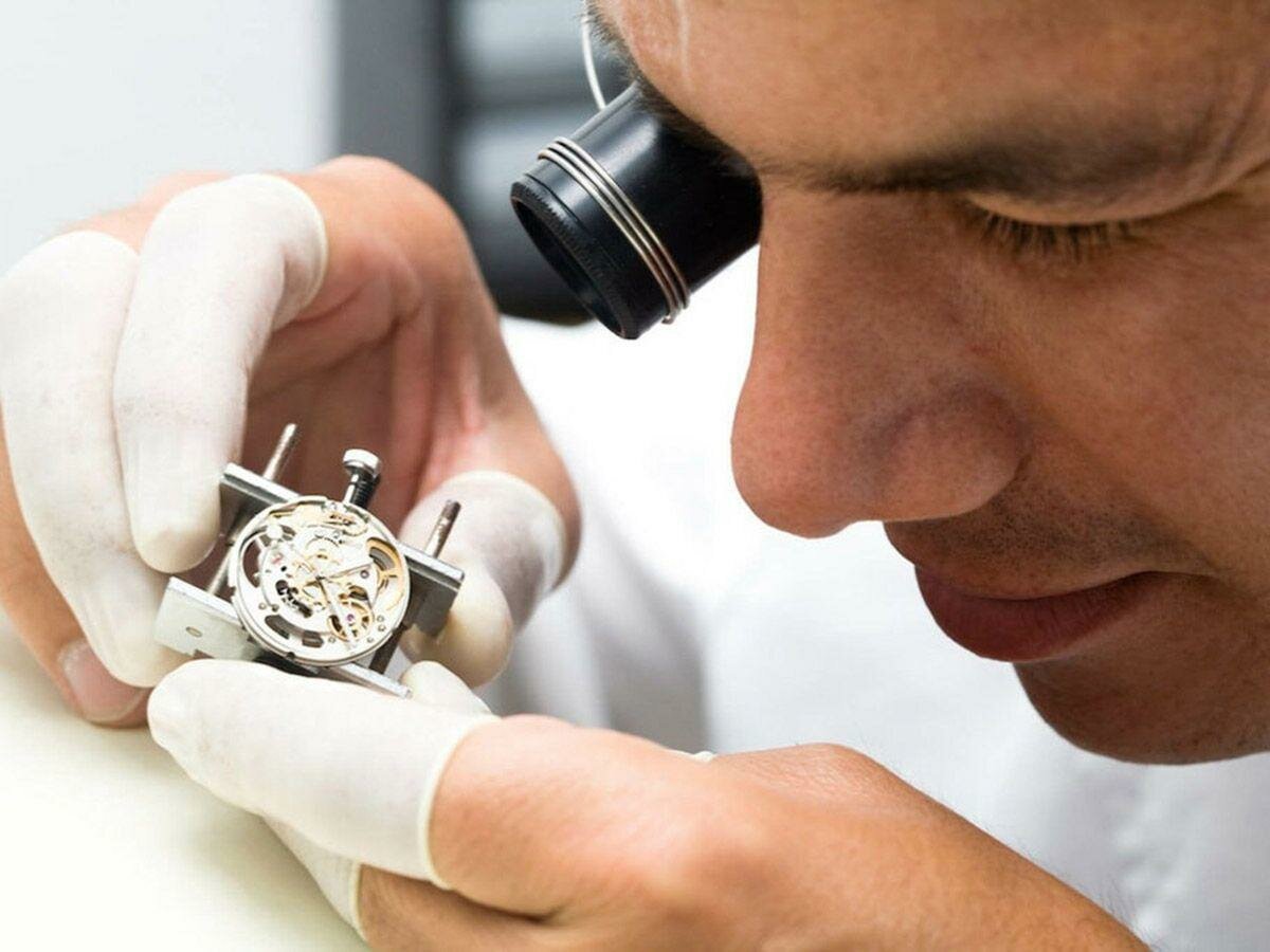 watch repair, ювелирные изделия, часовой мастер, наручные часы, экспертиза на швейцарские часы
