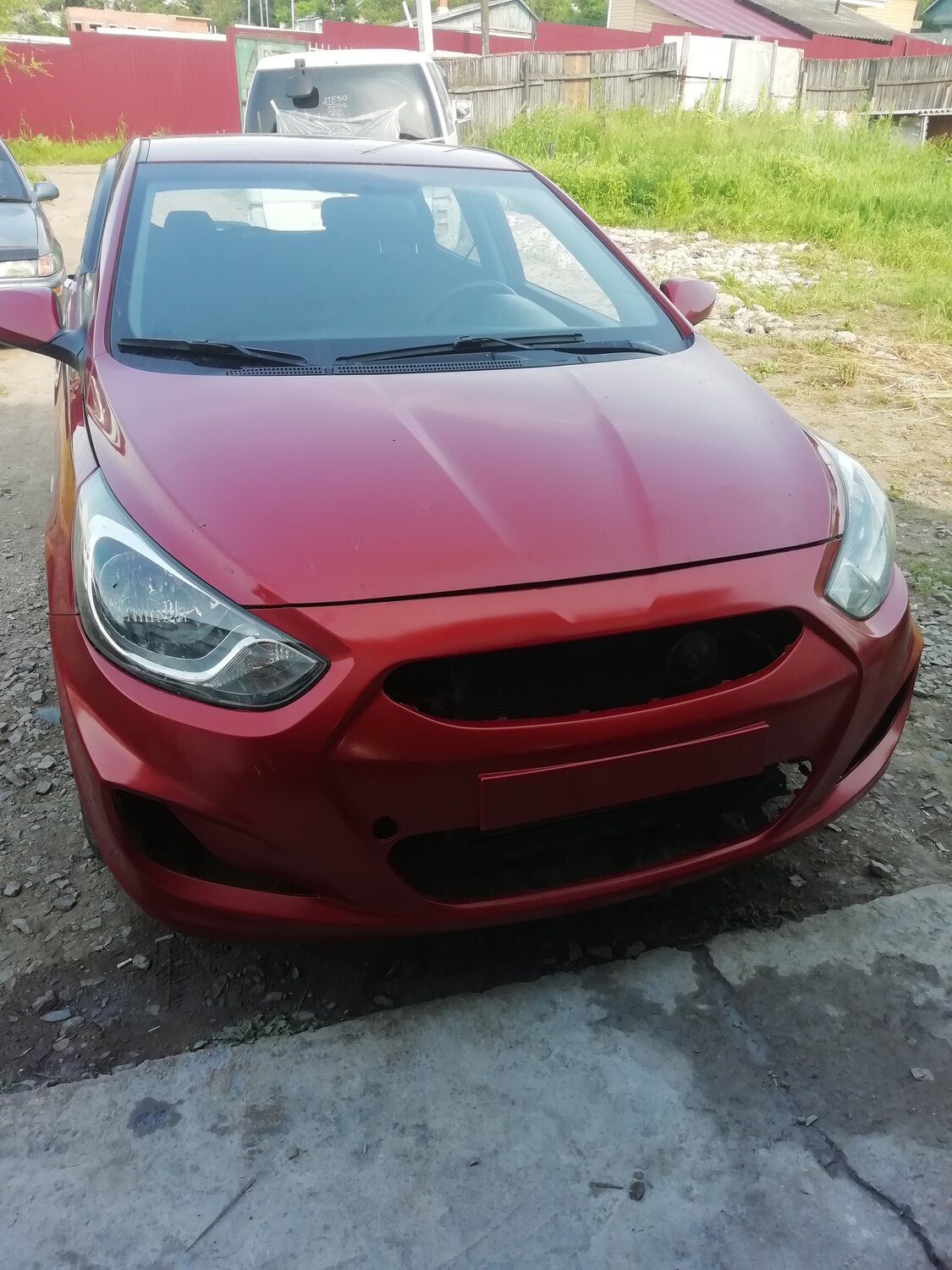 hyundai solaris, автомобиль хендай солярис, красный хендай солярис, н373хр72 бордовый хендай солярис, Hyundai Solaris