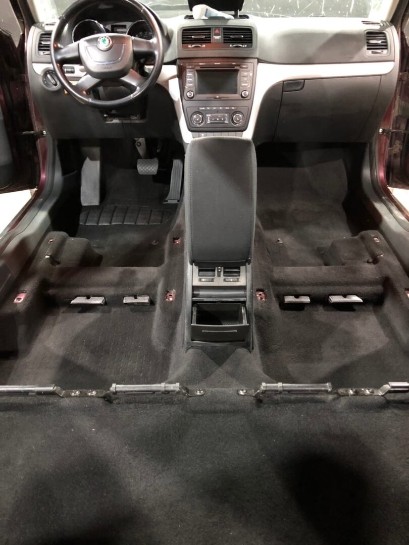 авто, автомобиль, салон автомобиля, салон авто, shkoda yeti 4x4 1.8 багажник