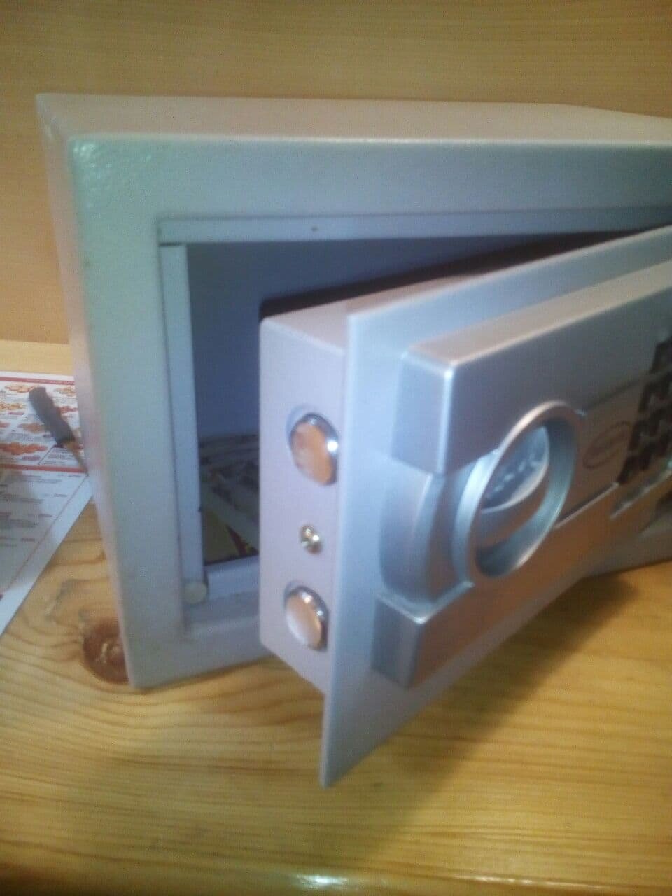 сейф, сейф safewell 20eq, сейф шм-20э, мини сейф, сейф btv мод 2007