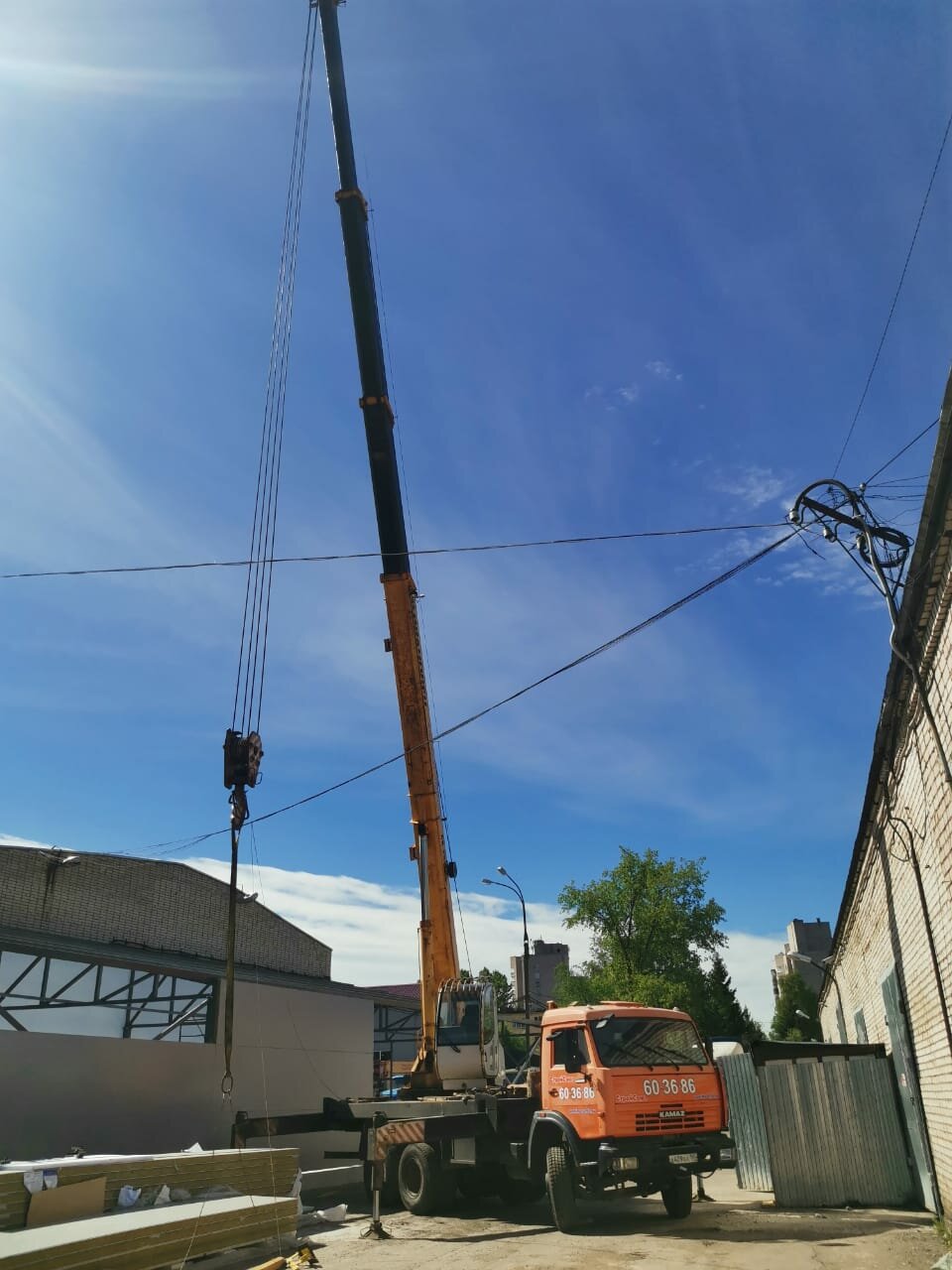 автомобильный кран, авто кран, маз автокран 21м, автокран маз, автокран 25 тонн