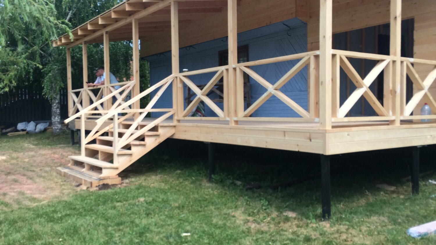 терраса к дому на сваях, постройка веранды, строительство веранды, каркас открытой веранды, веранды к дому