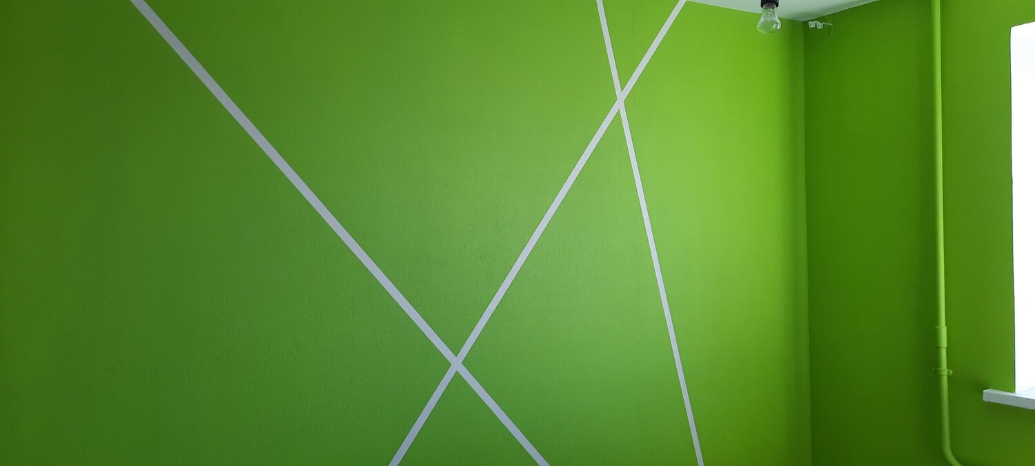 покраска стен, интерьер, полоски на стене, покраска стен дизайн, декор стен