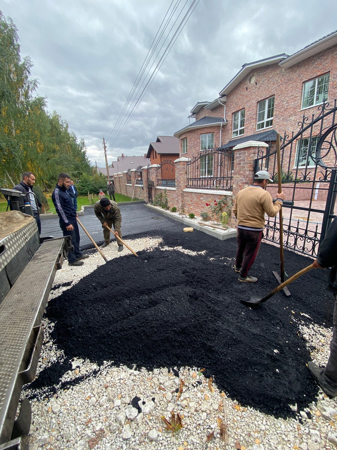 асфальтирование, асфальт в москве, асфальт, укладка асфальта, технология укладки асфальтовой крошки