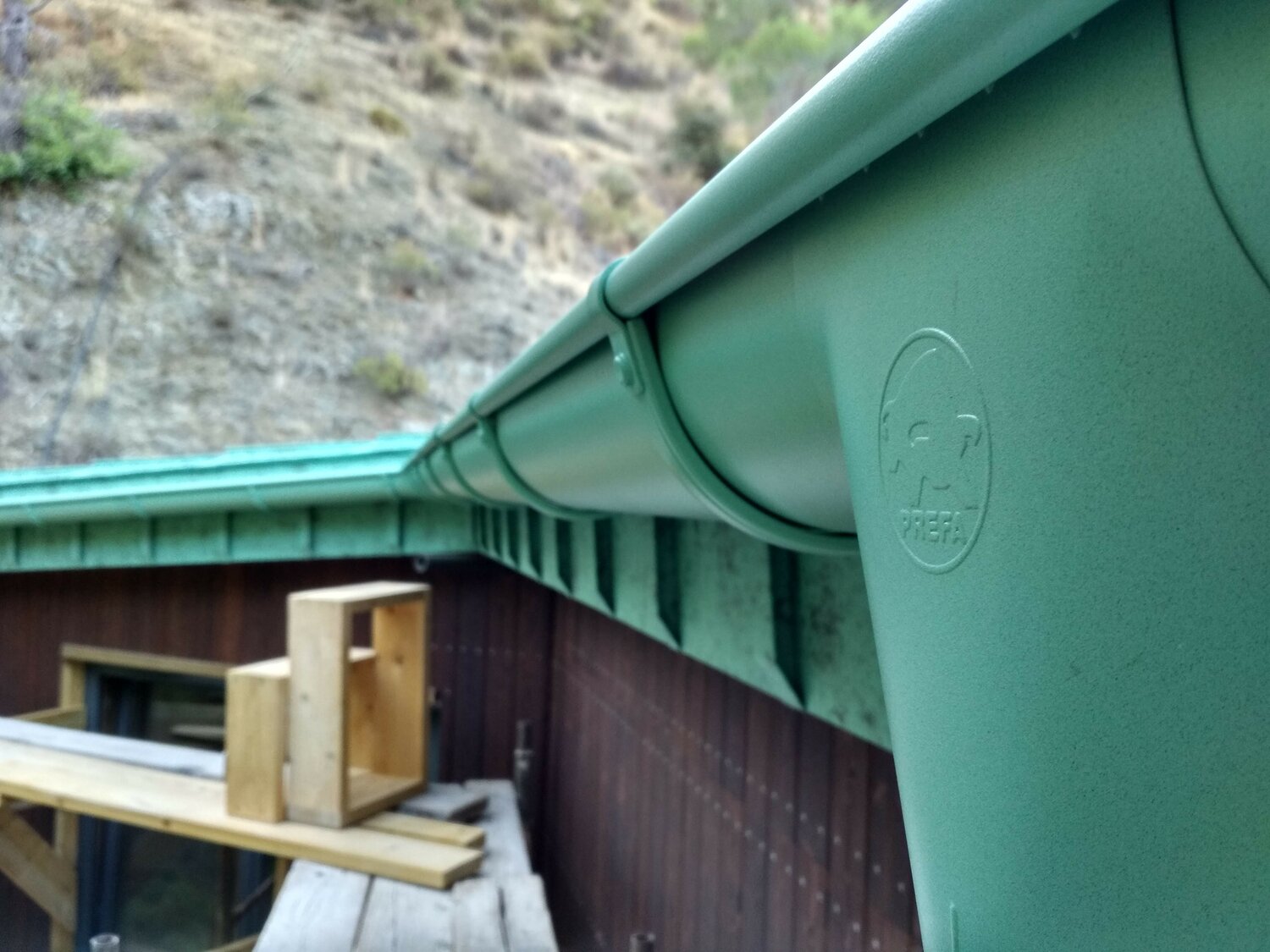 водосточные системы, водостоки для крыши, водосток, водосточная система roofsystems, монтаж водосточной системы