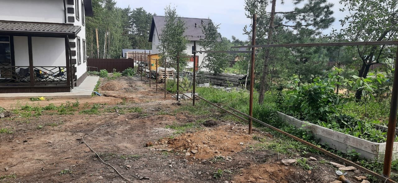 участок, забор, строительство забора, заборные столбы, фундамент для поднятия участка