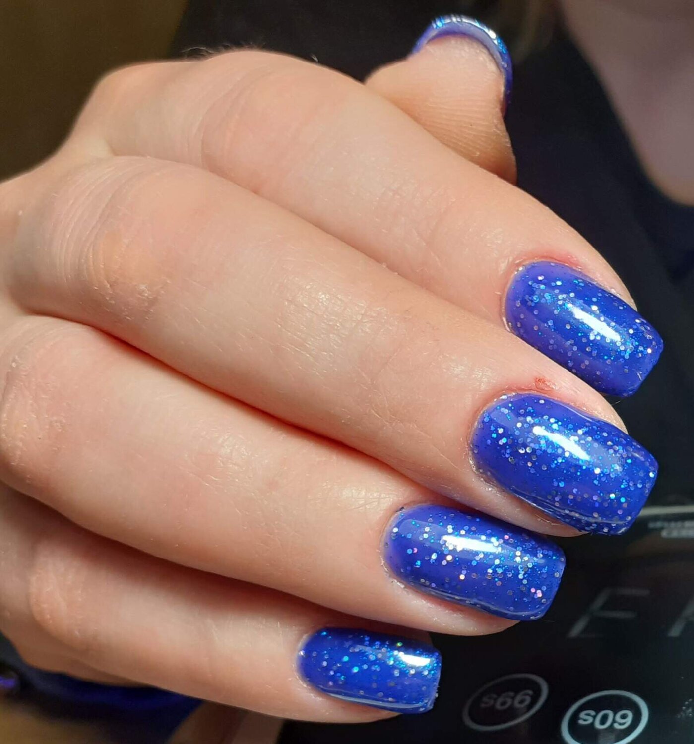 синий гель лак с шиммером, гель лак красивый синий мерцание, ногти, лак для ногтей, маникюр