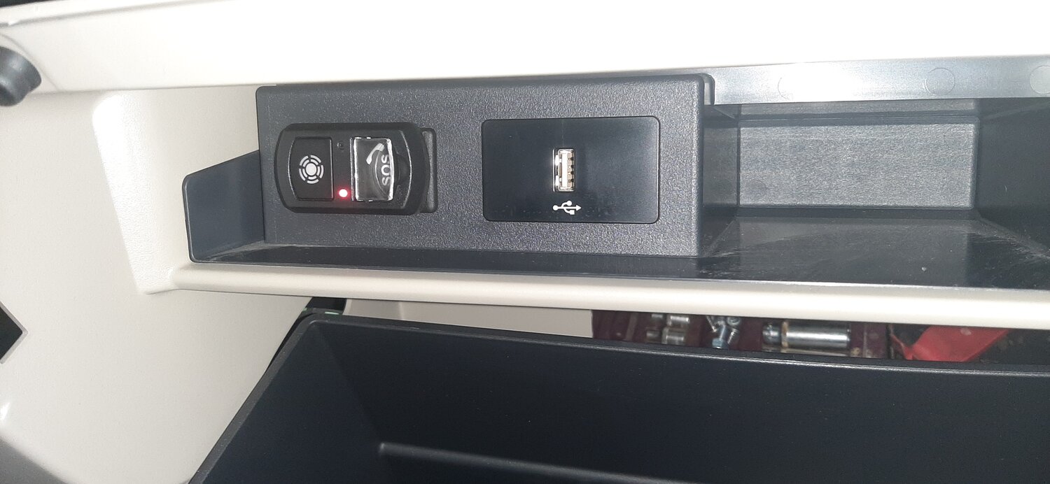 черная тойота, автомобиль тойота камри, tiguan usb media-in volkswagen, автомобиль, прадо 150 управление полным приводом