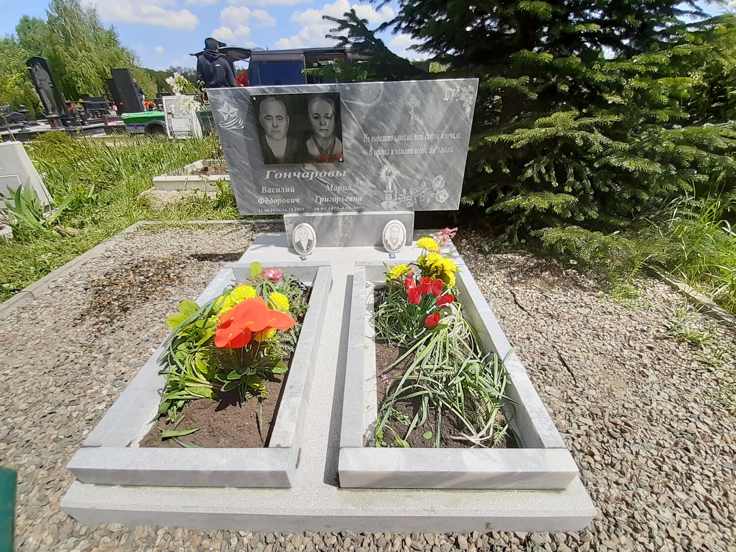 памятник мраморный, памятник, горизонтальный памятник на могилу на одного человека, мраморные памятники двойные, памятники из мрамора