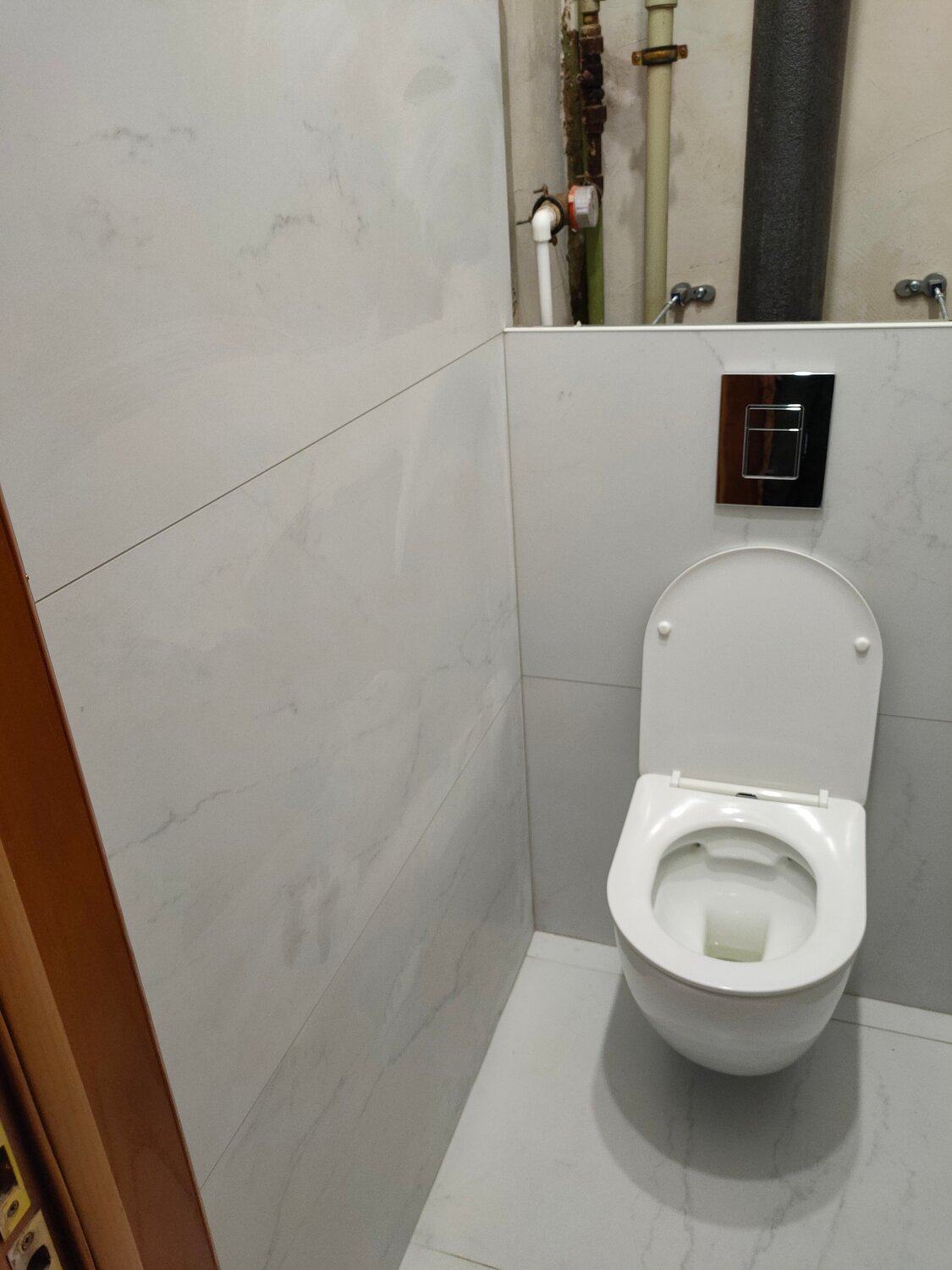 унитаз, унитаз подвесной, встроенный унитаз, настенный унитаз, безободковый унитаз церсанит