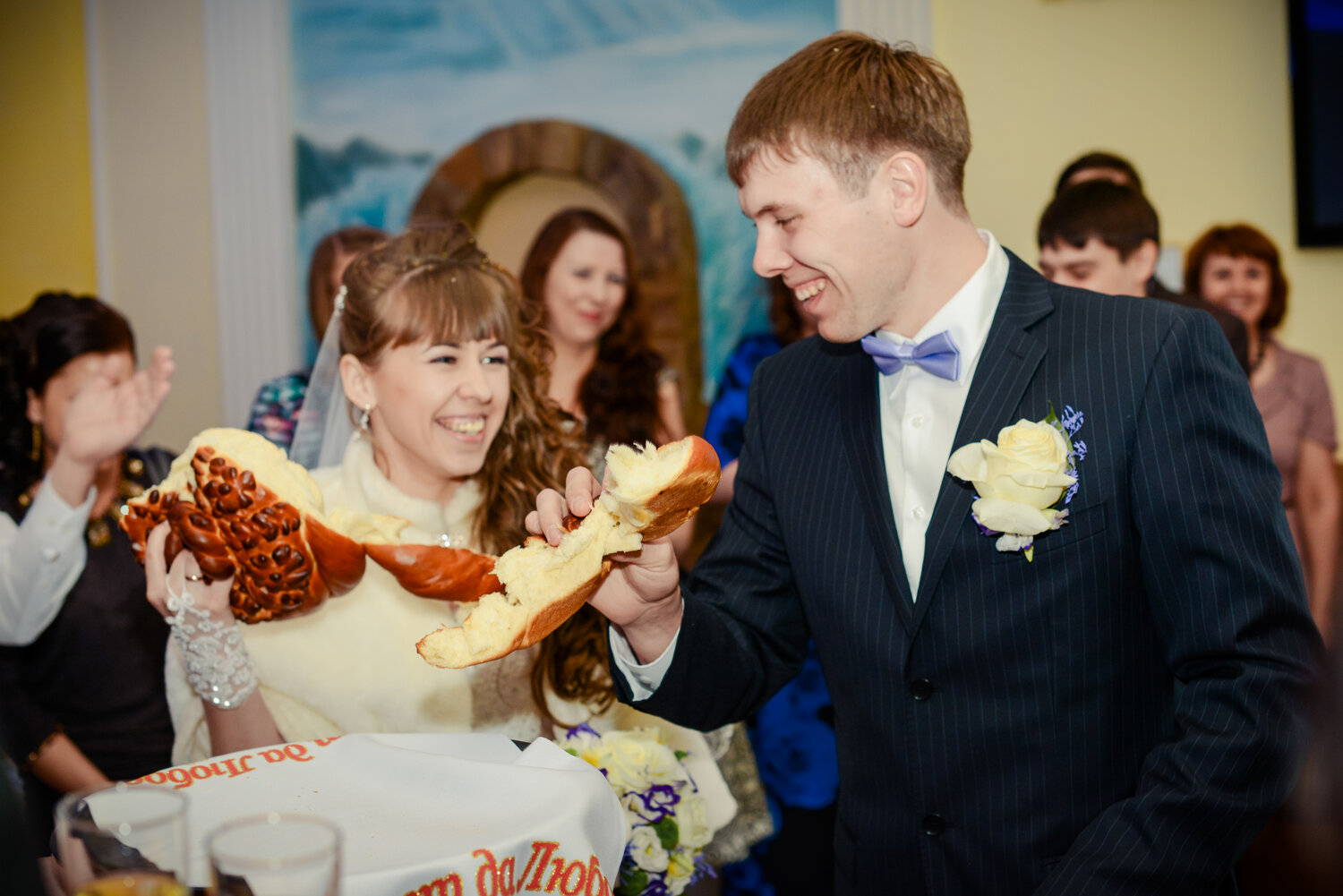 на свадьбе, свадебный ведущий, ведущая на свадьбу, ведущий, тамада на свадьбу