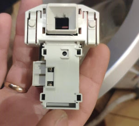 замок люка стиральной машины bosch 610147, блокировка люка, замок стиральной машины, устройство блокировки люка, замок люка для стиралки бош