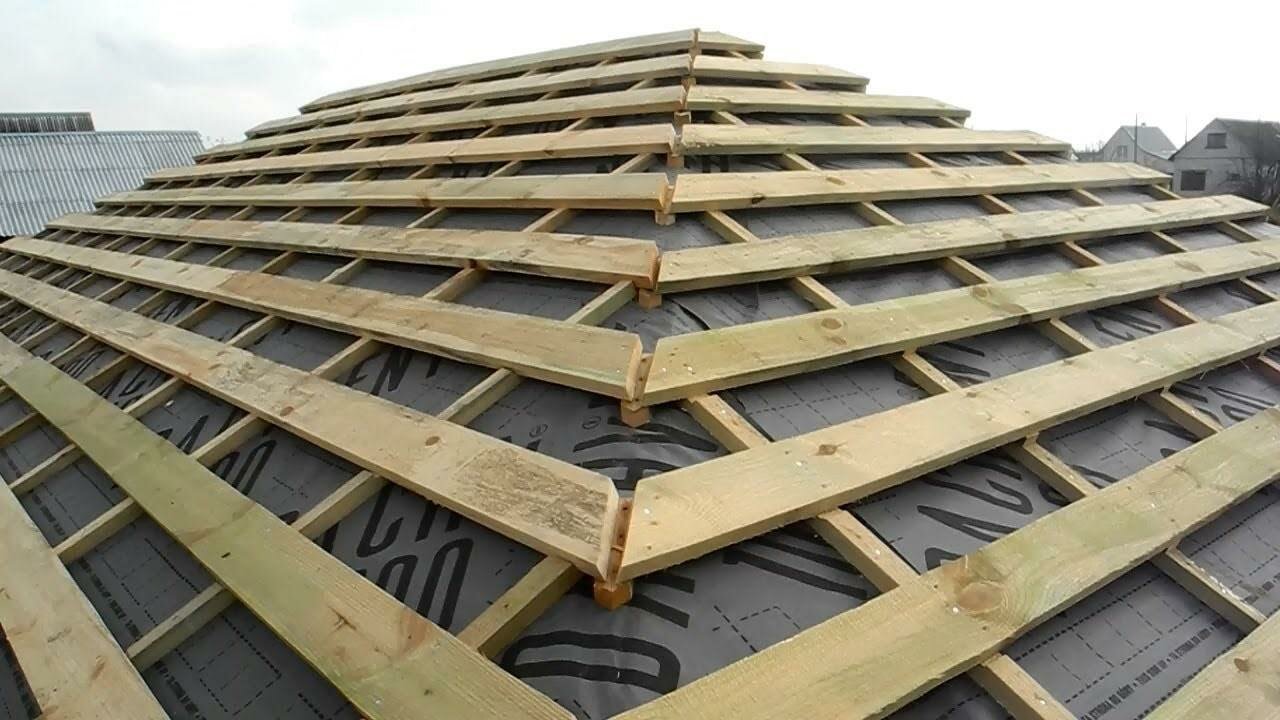 обрешетка вальмовой кровли, обрешетка кровли, контробрешетка кровли, крыша обрешетка, контробрешетка крыши