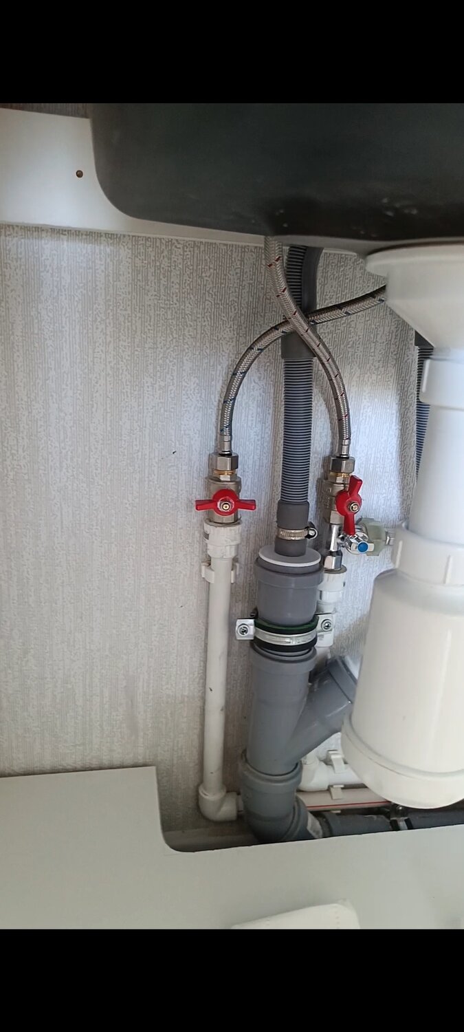 подсоединение посудомоечной машины к водопроводу, подключение посудомоечной машины, подключение посудомоечной машины к канализации, подключение посудомойки, переходник для подключения посудомоечной машины к водопроводу bosch