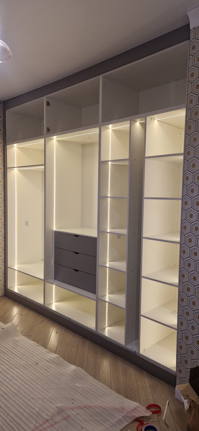 гардеробная система raumplus, шкаф гардеробная, встроенная гардеробная, гардеробная на заказ, дизайн гардеробной