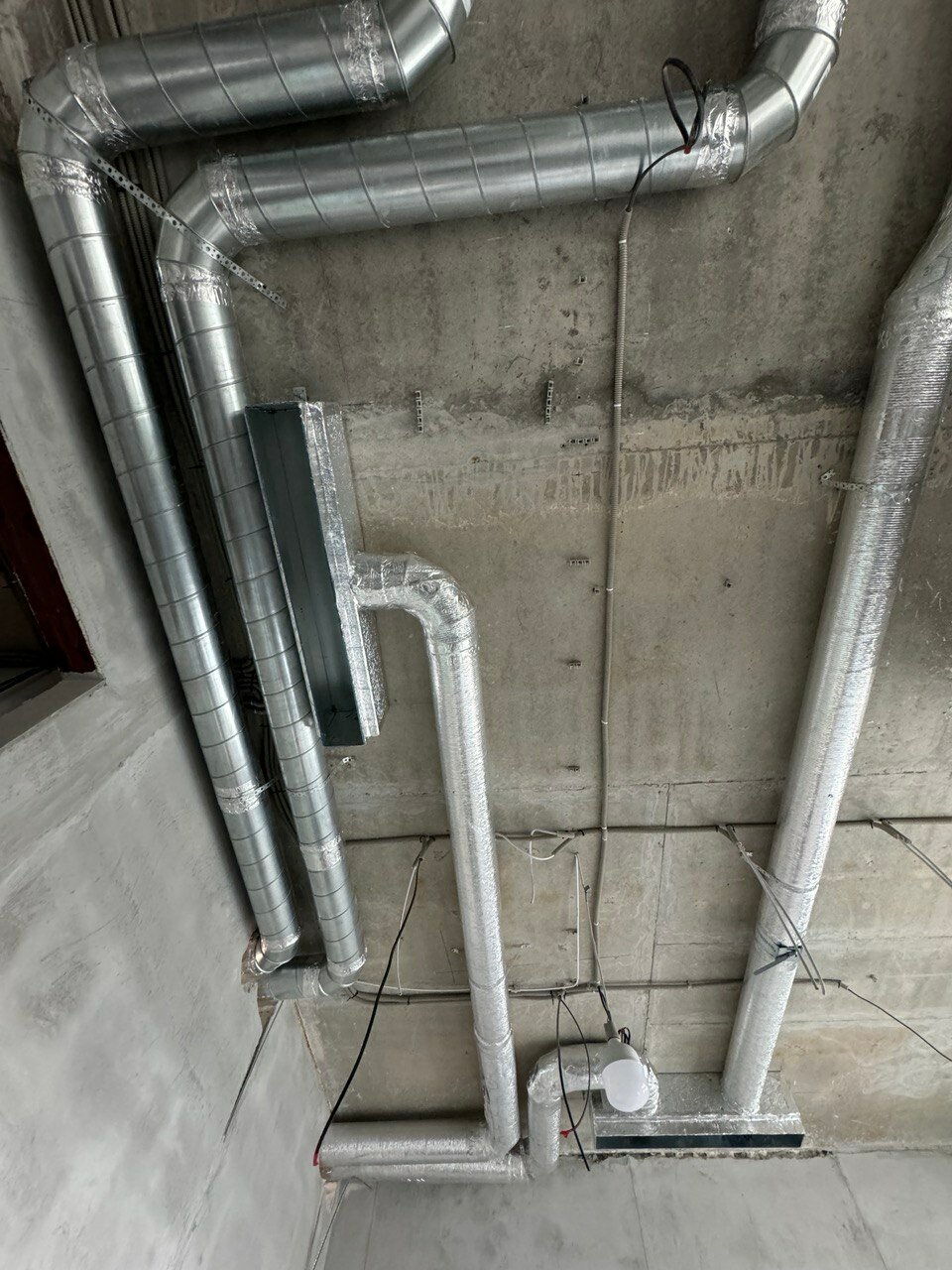 вытяжная вентиляционная система в1, монтаж вентиляции, приточно вытяжная система кондиционирования 2в1, приточная вытяжная вентиляция, системы вентиляции