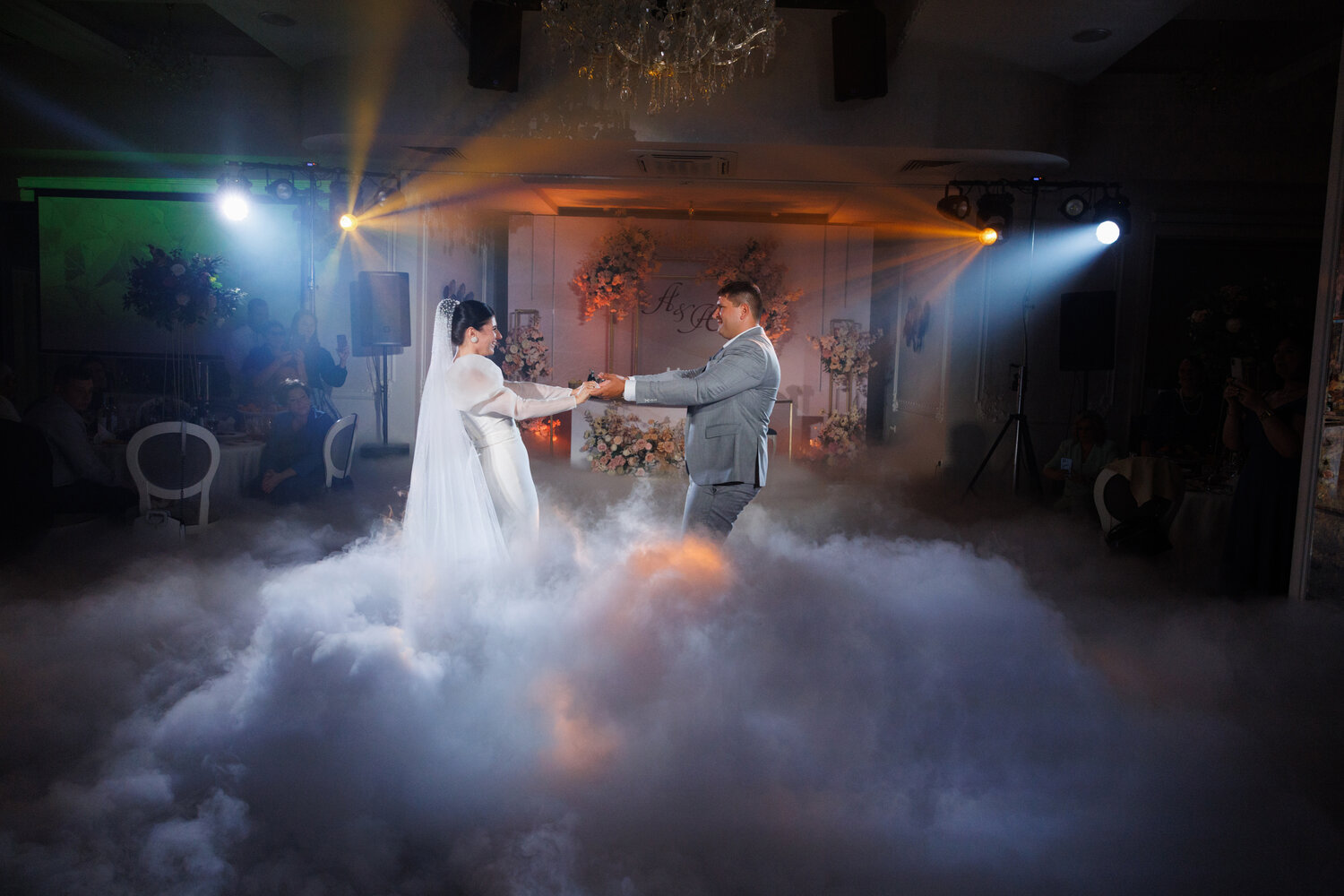 тяжелый дым, свадьба, тяжелый дым на свадьбе, свадебный танец, танец молодоженов