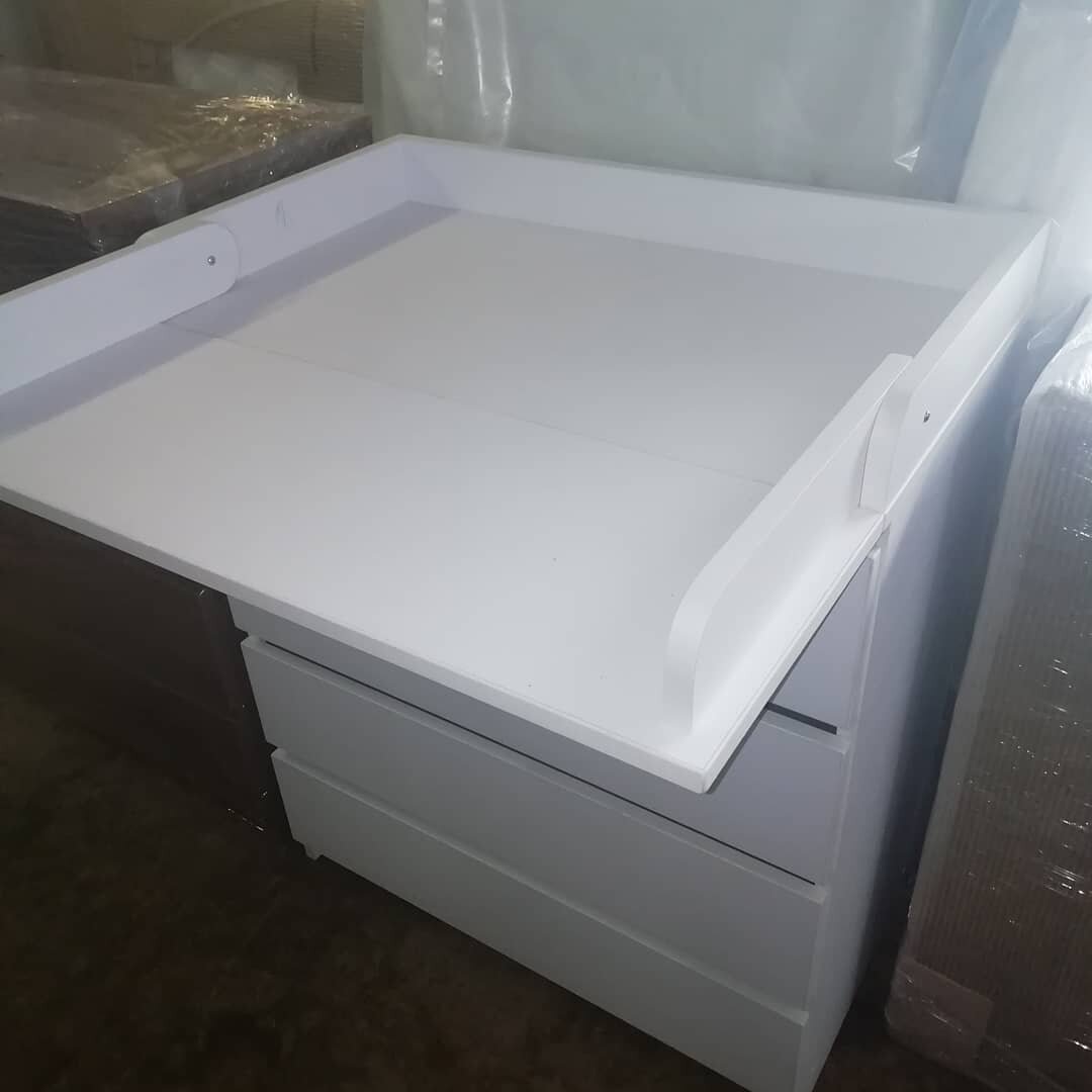 пеленальный стол с ящиками, пеленальная рамка для комода бримнэс, комод для пеленания, пеленальный столик накладка на комод, накладка пеленальная на комод икеа хемнэс